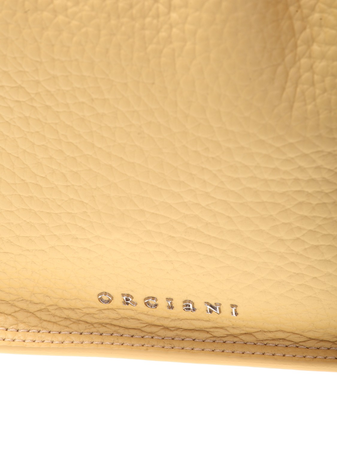 shop ORCIANI  Borsina: Orciani borsa a secchiello in pelle liscia, Petit Mini.
Chiusura a calamita con arricciatura.
Logo lettering sul davanti.
Tracolla a catena per uso crossbody.
Dettagli in metallo silver.
Dimensioni: larghezza: 20 cm altezza: 23.5 cm profondità: 4 cm.
Composizione: 100% pelle di vitello.
Fabbricato in Italia.. SD0170 SOF-TORTILLA number 9066936